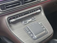 Mercedes-Benz V-Class 2024 V 300 L Long Wheelbase Luxury Edition - ფოტო 14