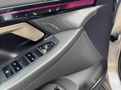 BMW i5 eDrive 35L Premium M Sport Package - ფოტო 12