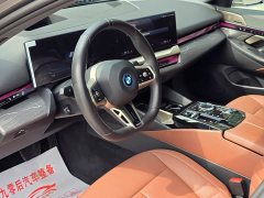 BMW i5 eDrive 35L Premium M Sport Package - ფოტო 17