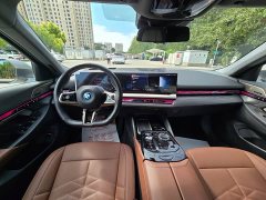 BMW i5 eDrive 35L Premium M Sport Package - ფოტო 8