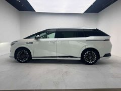 XPeng X9 Pure Electric 740 Extended Range Max - ფოტო 7