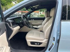 Li Auto ONE Extended Range 6-Seater - ფოტო 11