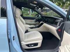 Li Auto ONE Extended Range 6-Seater - ფოტო 14