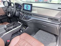 Honda Odyssey 2.0L e:HEV Sharp Prestige Edition - ფოტო 14