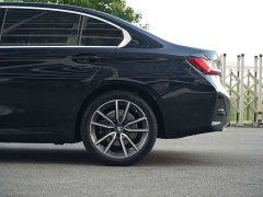 BMW 3 Series 325Li M Sport Package - ფოტო 15