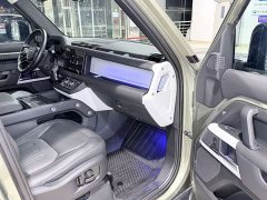Land Rover Defender 110 P400 Dark Edition - ფოტო 15