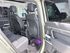 Land Rover Defender 110 P400 Dark Edition - ფოტო 18