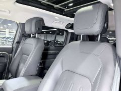 Land Rover Defender 110 P400 Dark Edition - ფოტო 6