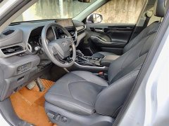 Toyota Highlander Hybrid 2.5L AWD Premium 7-Seater - ფოტო 7