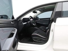 Volkswagen Lingdu L 280TSI DSG Dazzling Red Edition - ფოტო 10