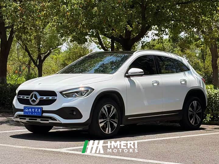 Mercedes-Benz GLA 200