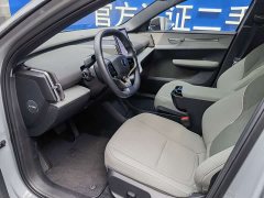 Volvo EX30 2025 Rear-Wheel Drive Extended Range Ultra - ფოტო 9