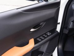 Lexus UX 2020 260h Explorer Fun Edition - ფოტო 18