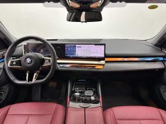 BMW 5 Series 530Li Luxury M Sport Package - ფოტო 10