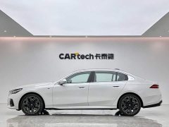 BMW 5 Series 530Li Luxury M Sport Package - ფოტო 2