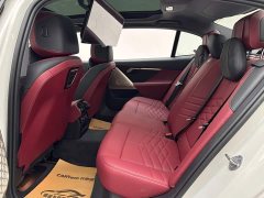 BMW 5 Series 530Li Luxury M Sport Package - ფოტო 9