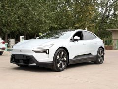 Polestar 4 Single Motor Standard Range - ფოტო 1