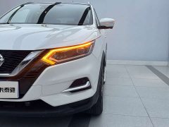 Nissan Qashqai 2.0L CVT XV Premium Luxury - ფოტო 4