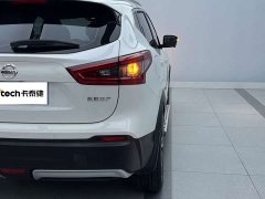 Nissan Qashqai 2.0L CVT XV Premium Luxury - ფოტო 6
