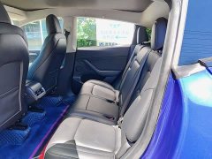 Tesla Model Y Long Range All-Wheel Drive - ფოტო 8