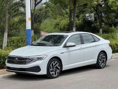 Volkswagen Sagitar 300TSI DSG Flying Edition - ფოტო 1