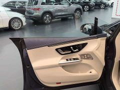 Mercedes-Benz EQE 500 4MATIC Luxury - ფოტო 9