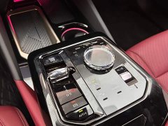 BMW 5 Series 530Li Luxury M Sport Package - ფოტო 16