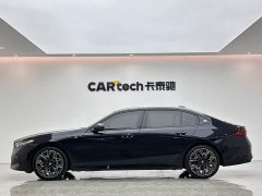 BMW 5 Series 530Li Luxury M Sport Package - ფოტო 2