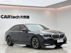 BMW 5 Series 530Li Luxury M Sport Package - ფოტო 6