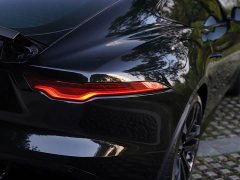 Jaguar F-TYPE P300 Hardtop R-DYNAMIC BLACK - ფოტო 10