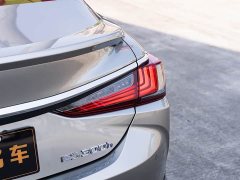 Lexus ES 2022 300h Premium Edition - ფოტო 7