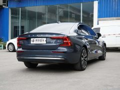 Volvo S60 B4 Smart Luxury Edition - ფოტო 18