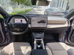 Volvo XC70 Plug-in Hybrid 2026 Two-Wheel Drive Long Range Core - ფოტო 14