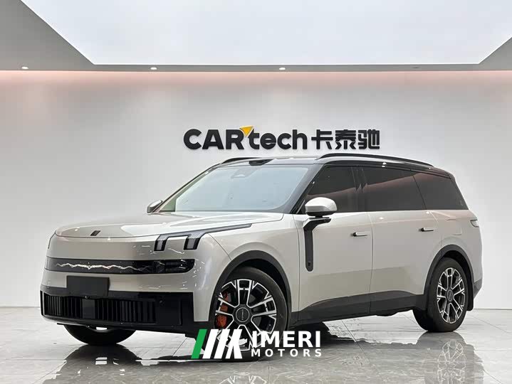 Lynk & Co 900 2.0T Ultra 6-Seater