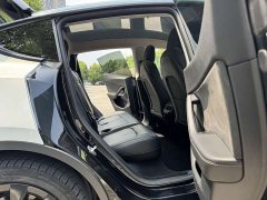 Tesla Model Y Standard Range RWD - ფოტო 10