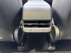 Tesla Model Y Standard Range RWD - ფოტო 16