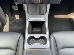 Tesla Model Y Standard Range RWD - ფოტო 17