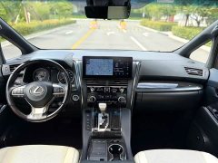 Lexus LM 2020 300h Four-Seat Royal Edition - ფოტო 15