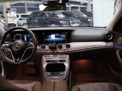 Mercedes-Benz E-Class E 300 L Luxury - ფოტო 9