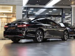 Lexus LS 500h Premier - ფოტო 3