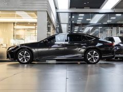 Lexus LS 500h Premier - ფოტო 4
