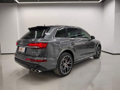 Audi Q7 55 TFSI quattro S line Sport - ფოტო 3