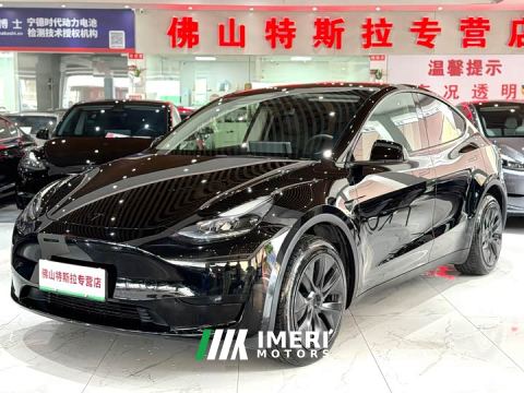 2024 Tesla Model Y Rear-Wheel Drive