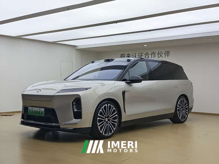 NIO ES8 Six-Seat Executive Signature Edition