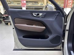 Volvo XC60 T5 AWD Smart Remote Luxury Edition - ფოტო 13