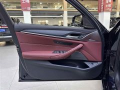 BMW 5 Series 530Li Luxury M Sport Package - ფოტო 14