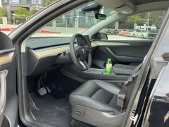 Tesla Model Y Long Range All-Wheel Drive - ფოტო 3