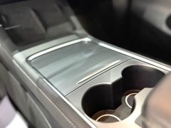 Tesla Model Y Long Range All-Wheel Drive - ფოტო 10