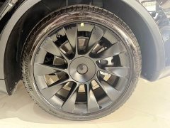 Tesla Model Y Standard Range RWD - ფოტო 14
