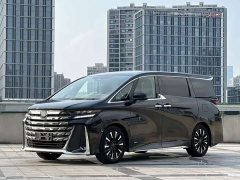 Toyota Vellfire Crown Hybrid 2.5L Premium Edition - ფოტო 1